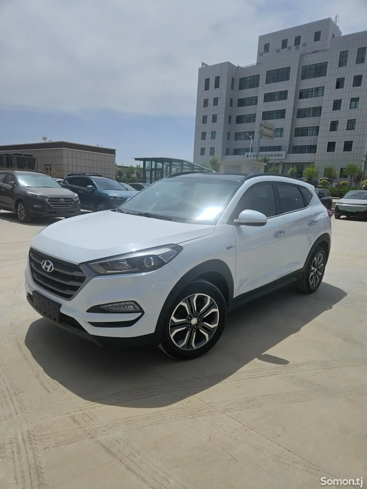 Hyundai Tucson 2016 · 1.6 AT