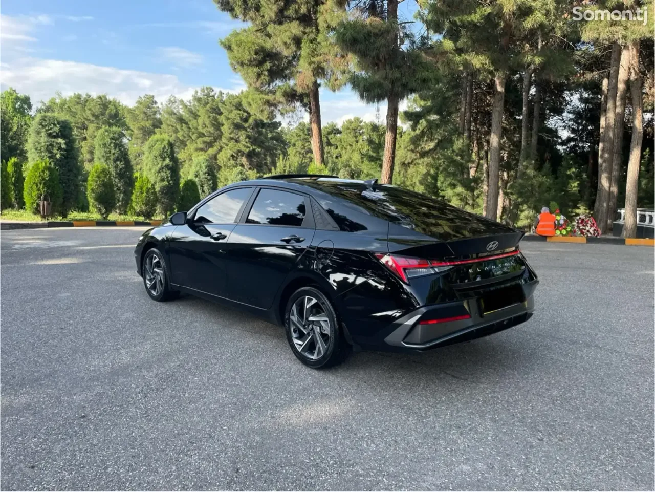 Hyundai Elantra 2024 · 2.0 AT