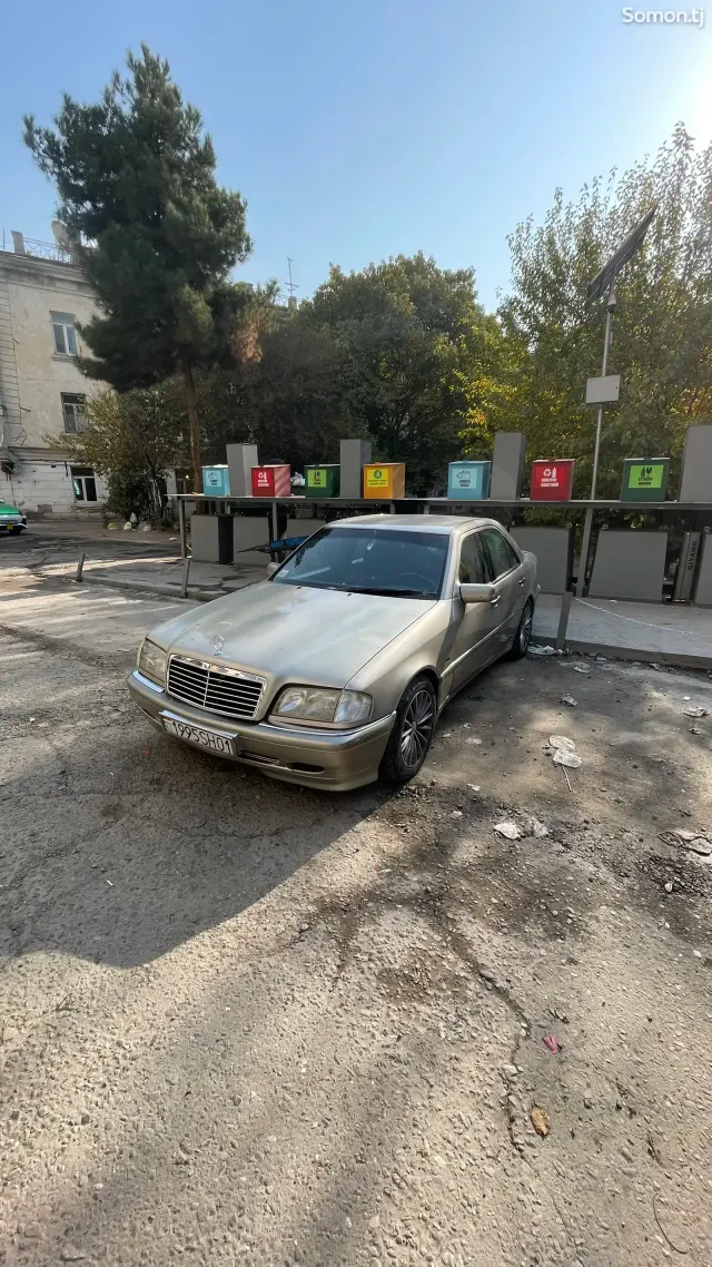 Mercedes-Benz C class 1995 · 2.0 AT