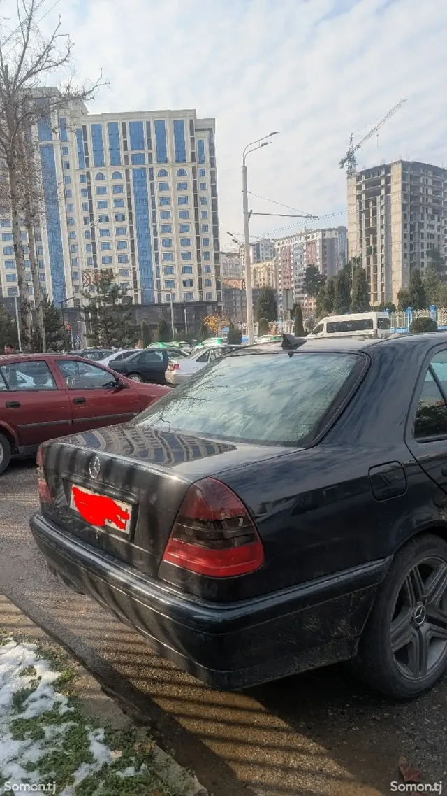 Mercedes-Benz C class 1999 · 2.0 AT