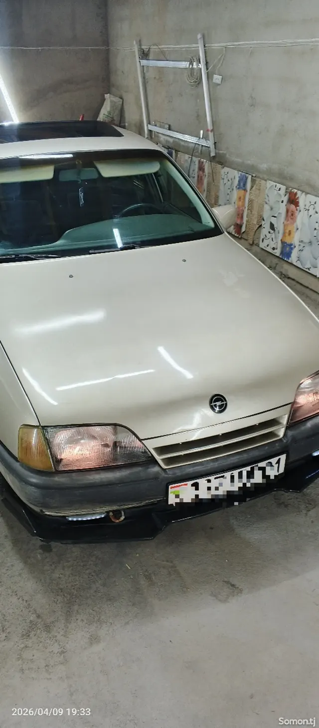 Opel Omega 1993 · 2.6 AT