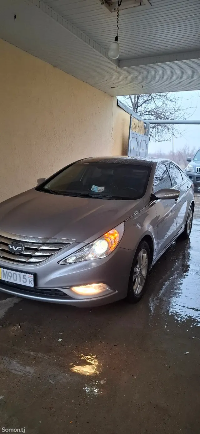 Hyundai Sonata 2010 · 2.0 AT