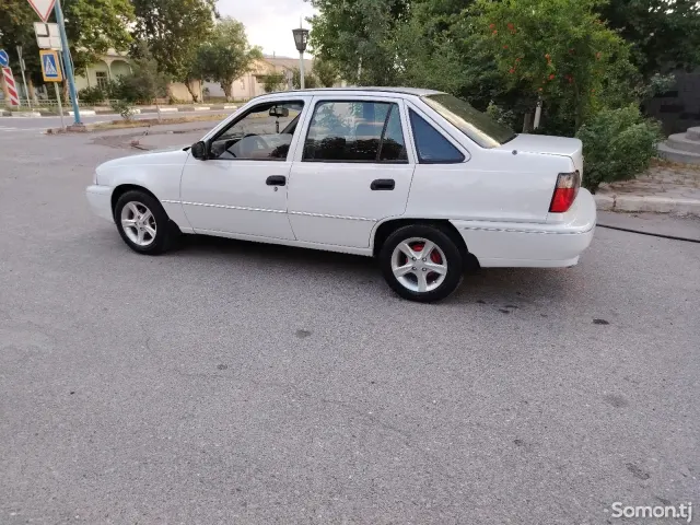 Daewoo Nexia 1996 · 1.5 MT