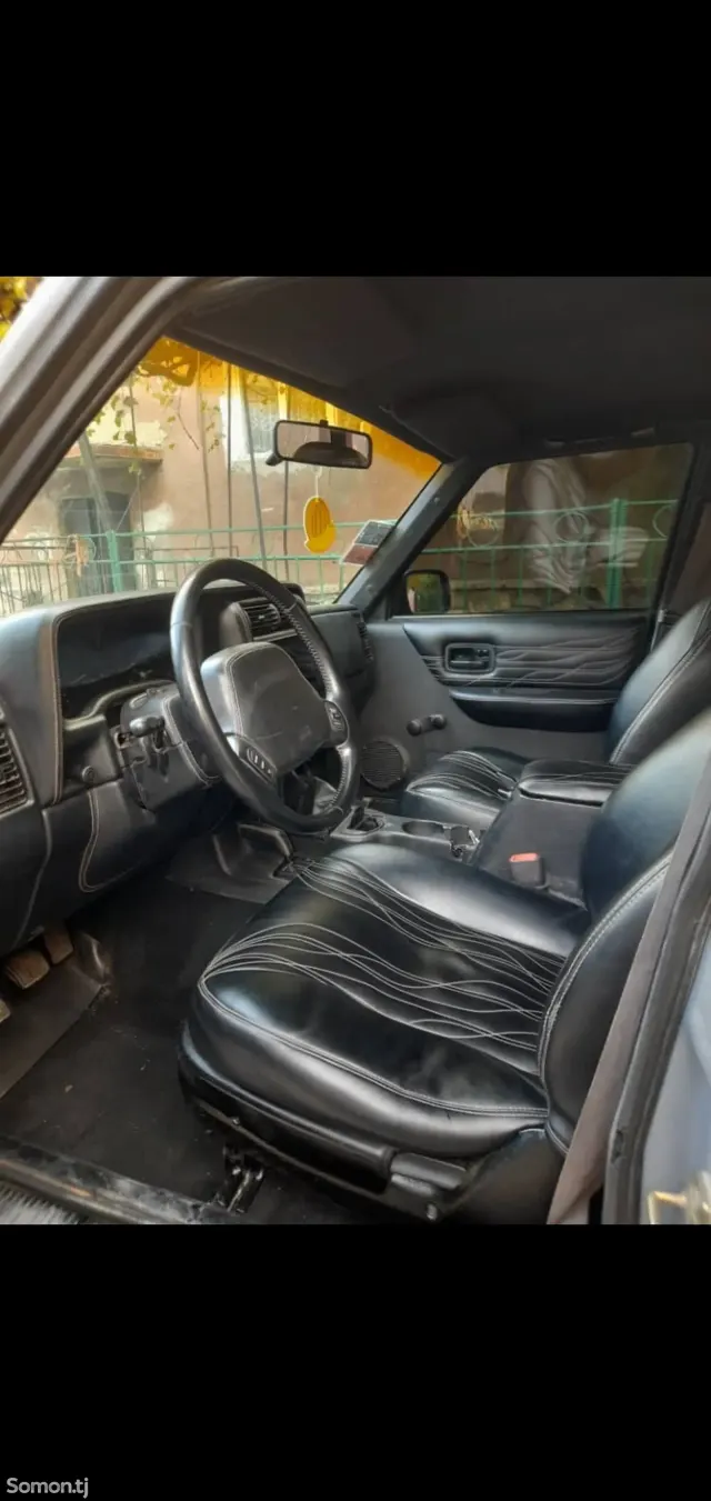 Jeep Grand Cherokee 1999 · 3.5 AT