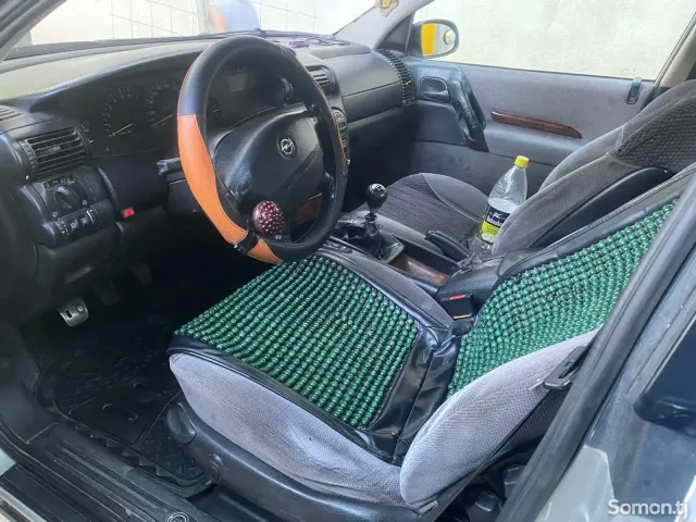 Opel Omega 1996 · 1.8 MT