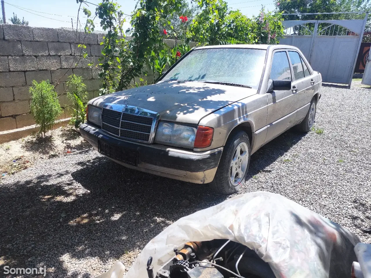 Mercedes-Benz W201 1992 · 1.9 MT