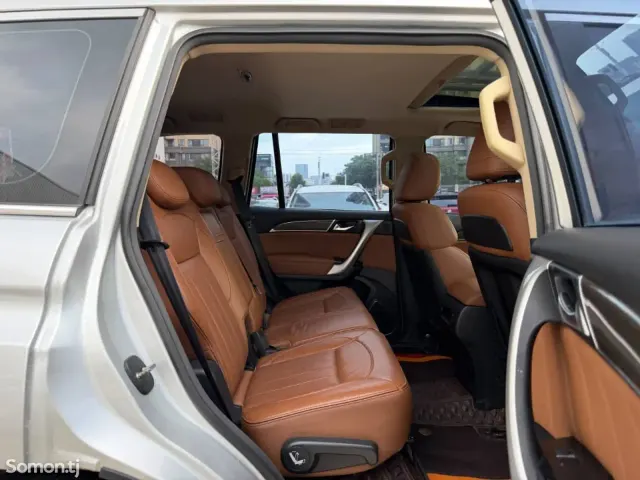Haval Xiaolong Max 2014 · 2.0 AT