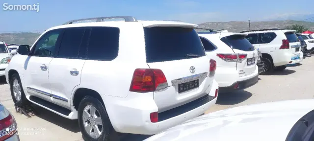 Toyota Land Cruiser 2012 · 4.5 AT