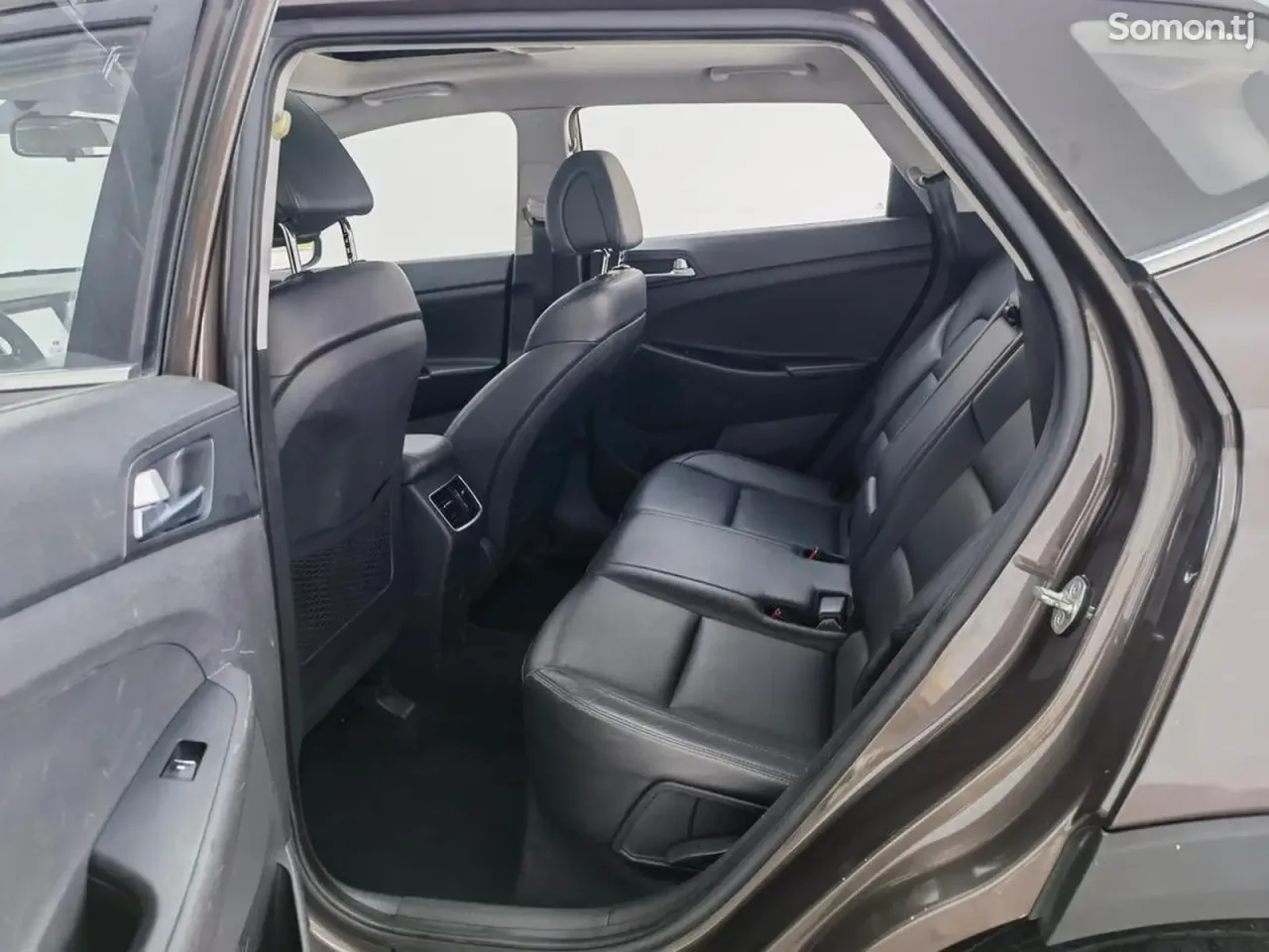 Hyundai Tucson 2015 · 1.6 AT