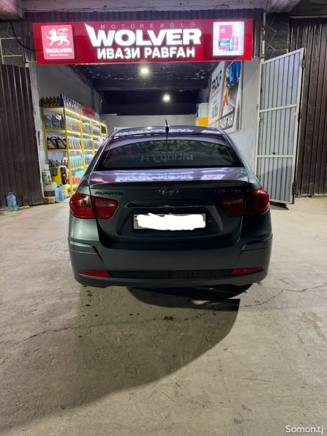 Hyundai Avante 2010 · 1.6 AT