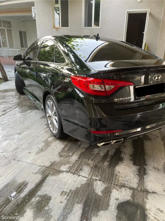 Hyundai Sonata 2015 · 2.0 AT