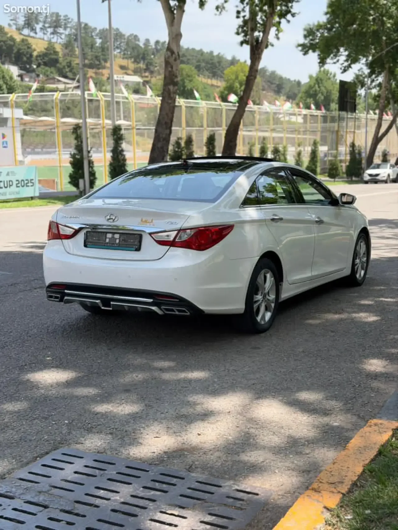 Hyundai Sonata 2011 · 2.0 AT
