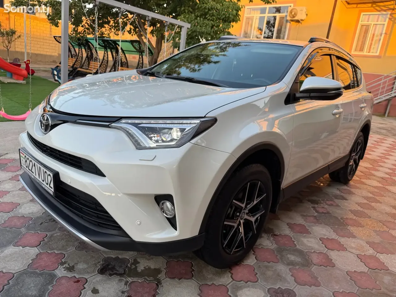 Toyota RAV 4 2019 · 2.5 AT