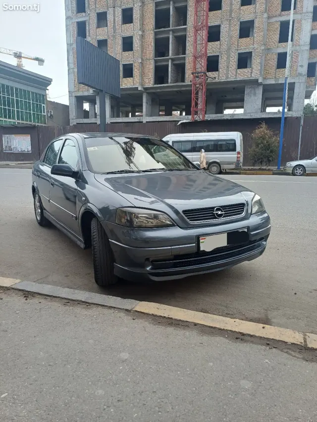 Opel Astra G 2001 · 1.6 MT
