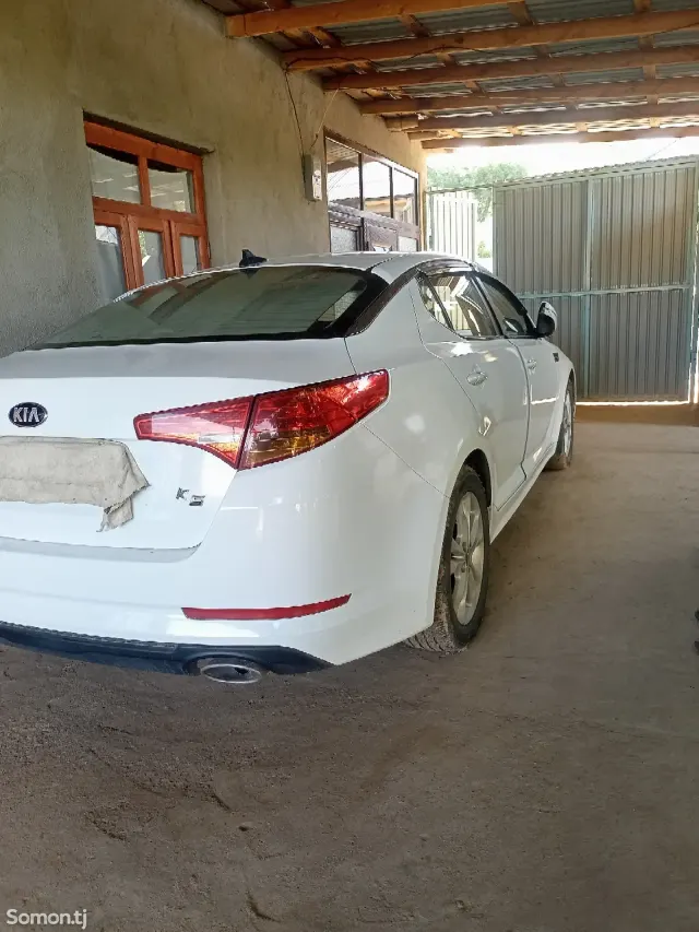 Kia K5 2012 · 2.0 AT