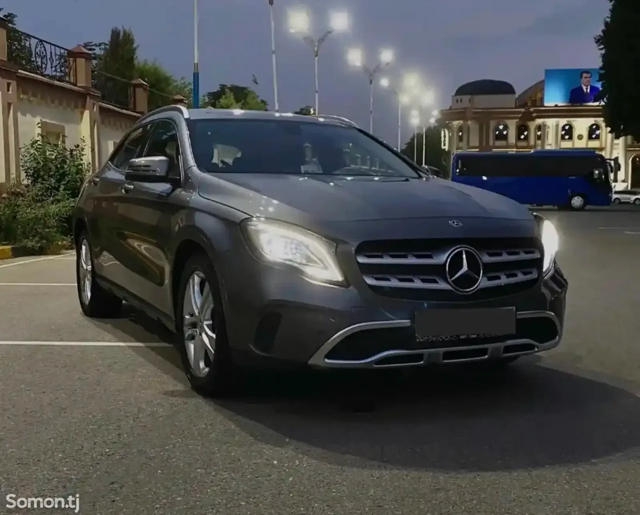 Mercedes-Benz GLA class 2019 · 2.0 AT