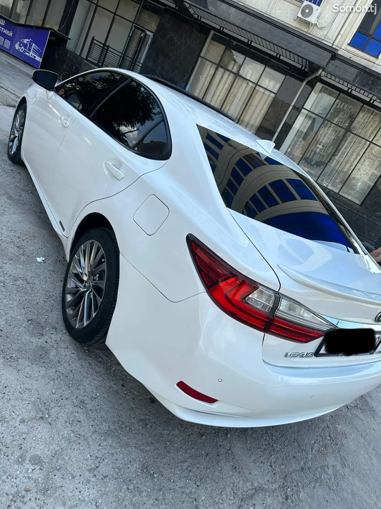 Lexus ES series 2016 · 3.0 AT