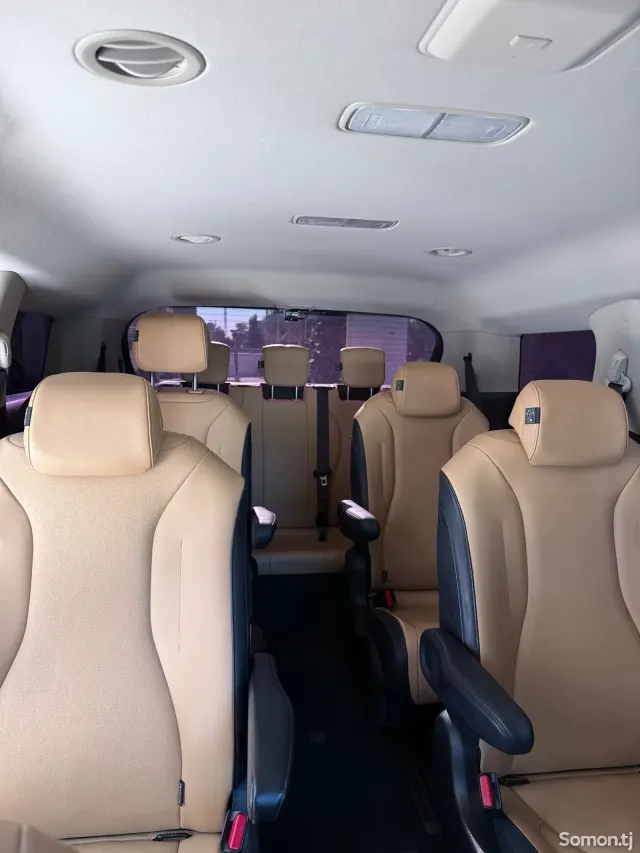 Kia Carnival 2021 · 2.2 AT
