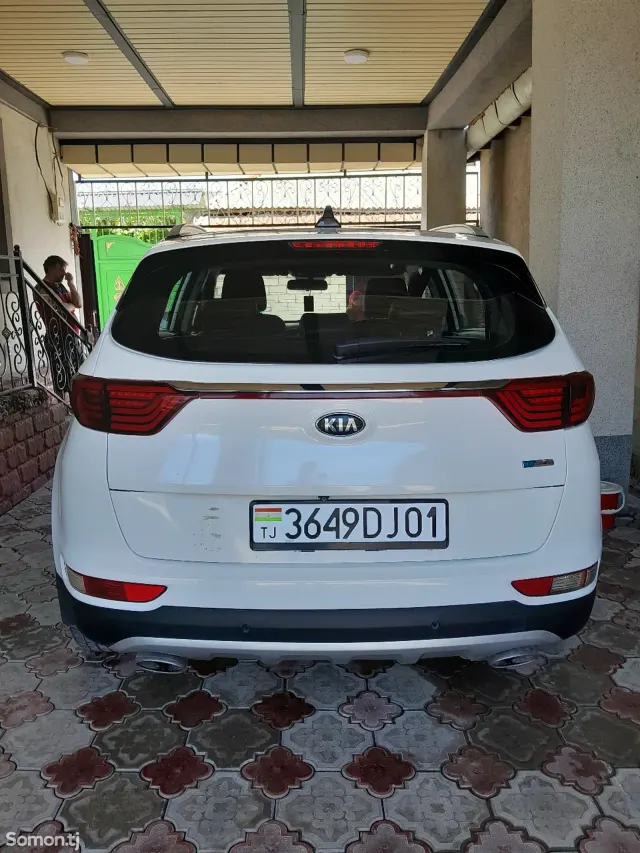 Kia Sportage Grand 2016 · 2.0 AT