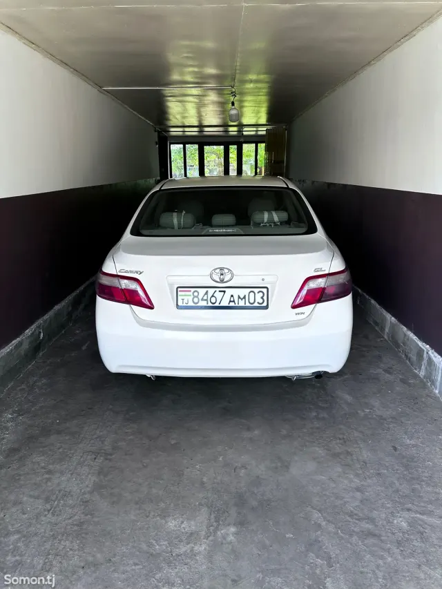 Toyota Camry 2008 · MT