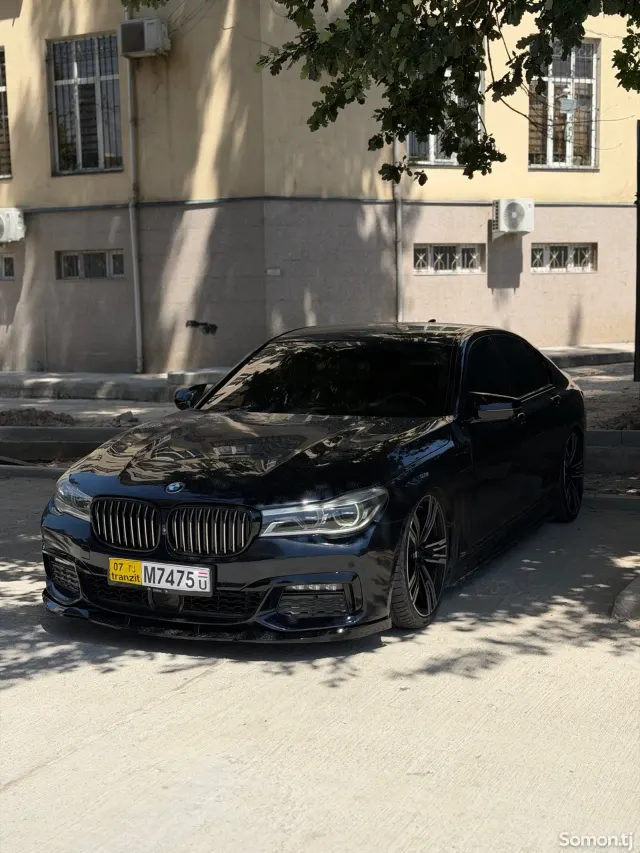 BMW 7 series 2018 · 4.4 AT