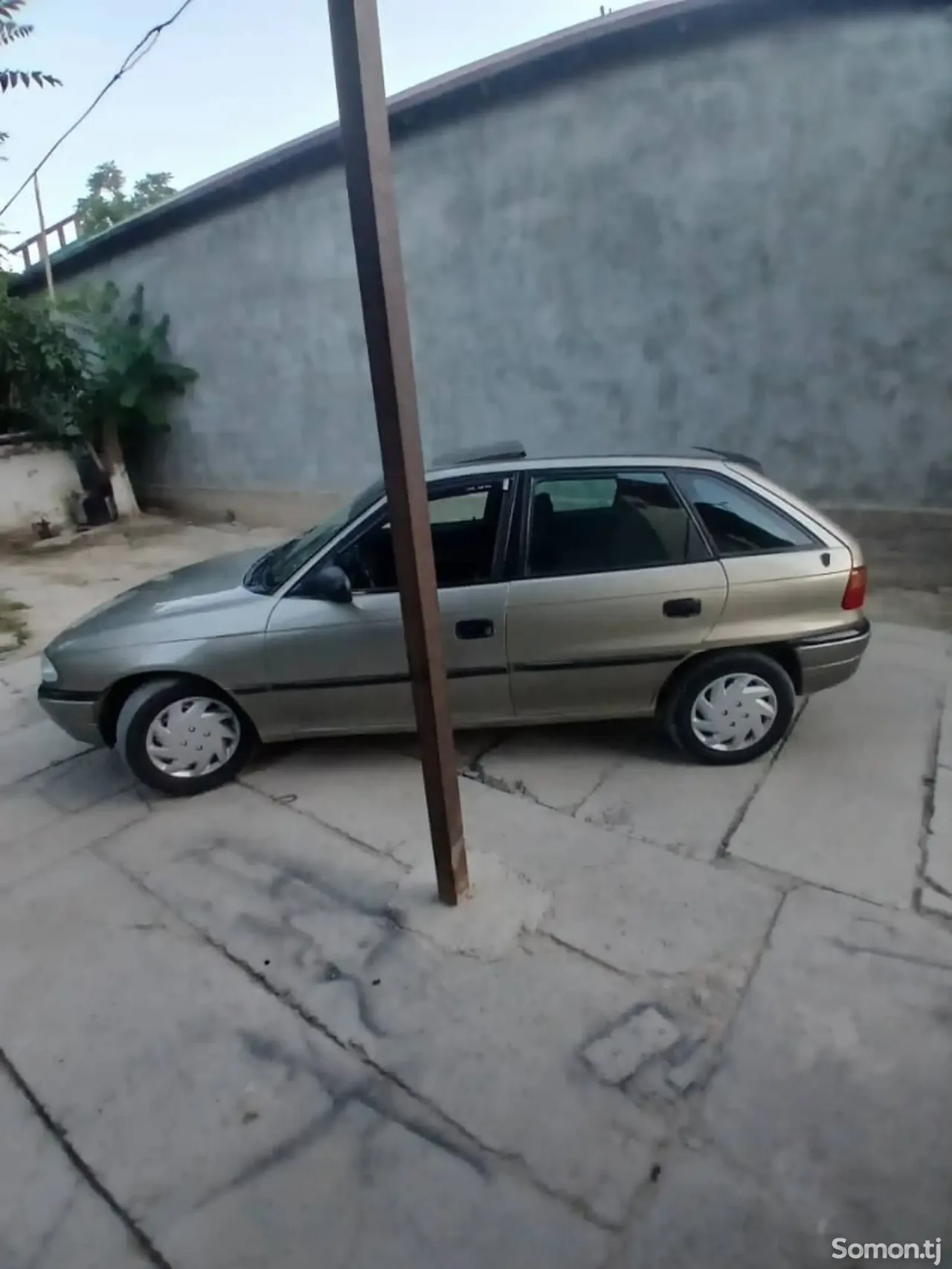 Opel Astra F 1996 · 1.6 MT