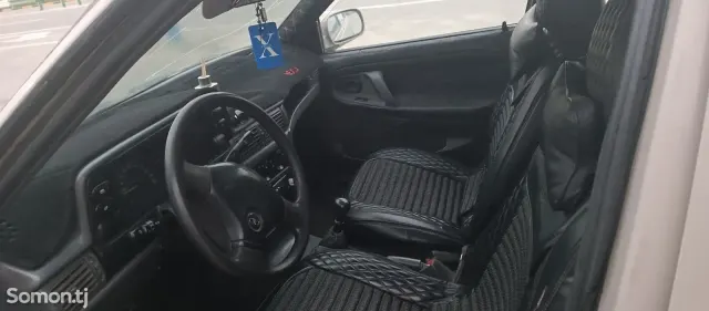 Daewoo Nexia 1996 · 1.6 MT