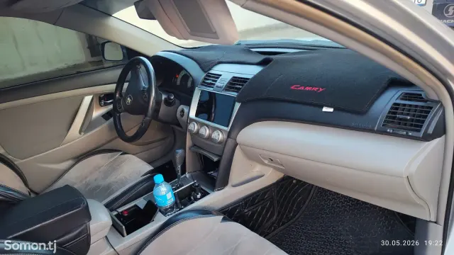 Toyota Camry 2010 · 2.5 AT