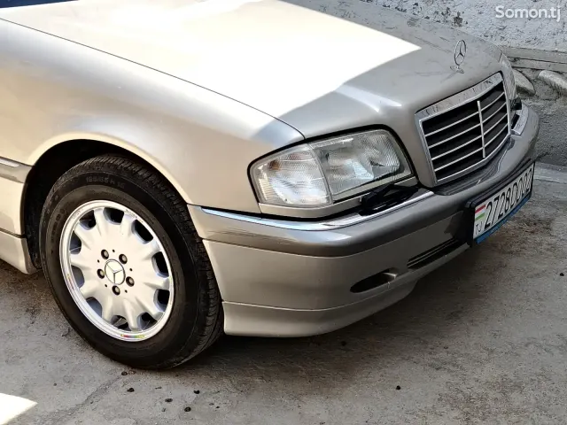 Mercedes-Benz C class 2000 · 1.8 MT