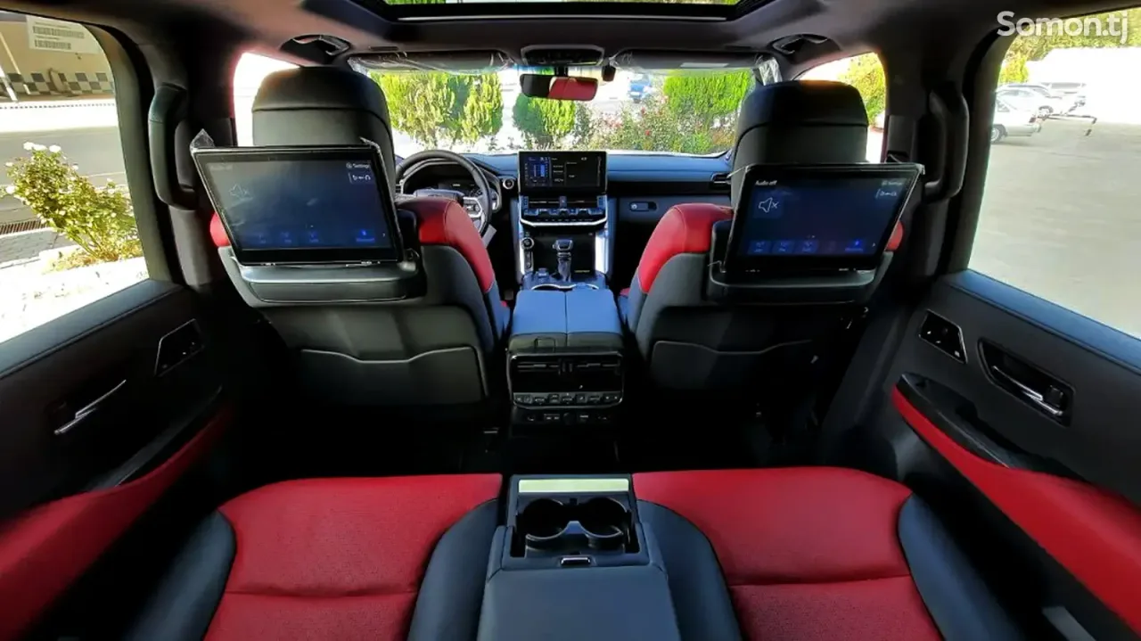 Toyota Land Cruiser 2025 · 3.5 AT