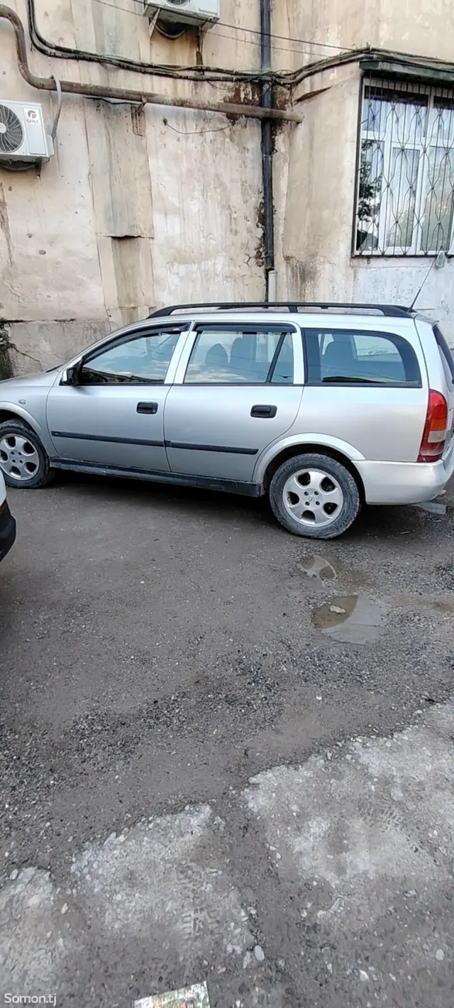 Opel Astra G 2000 · 1.6 MT