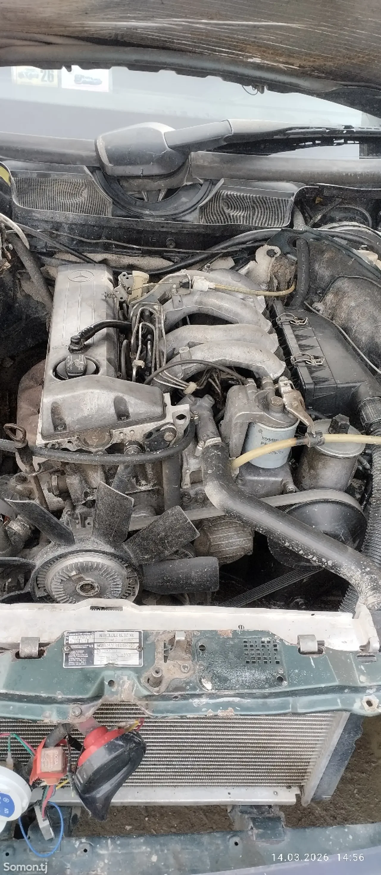 Mercedes-Benz W124 1992 · 2.0 MT