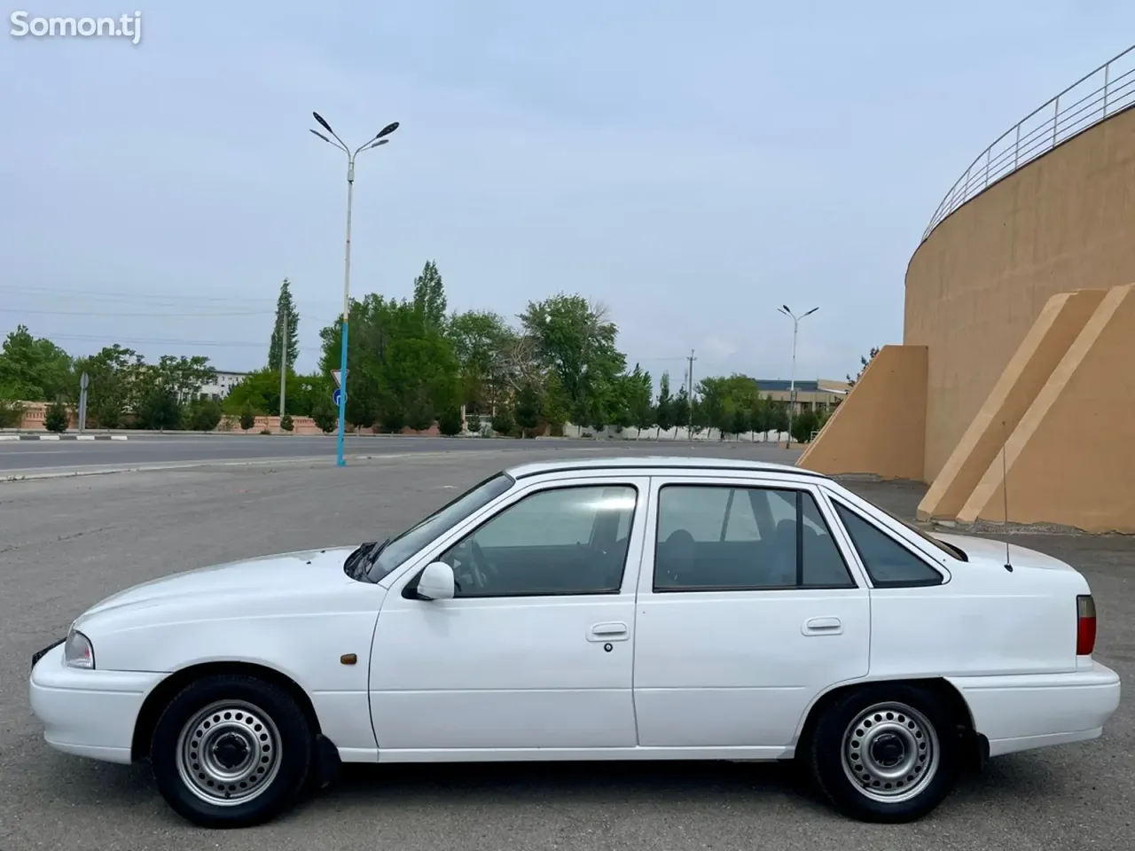 Daewoo Nexia 1996 · 1.6 MT