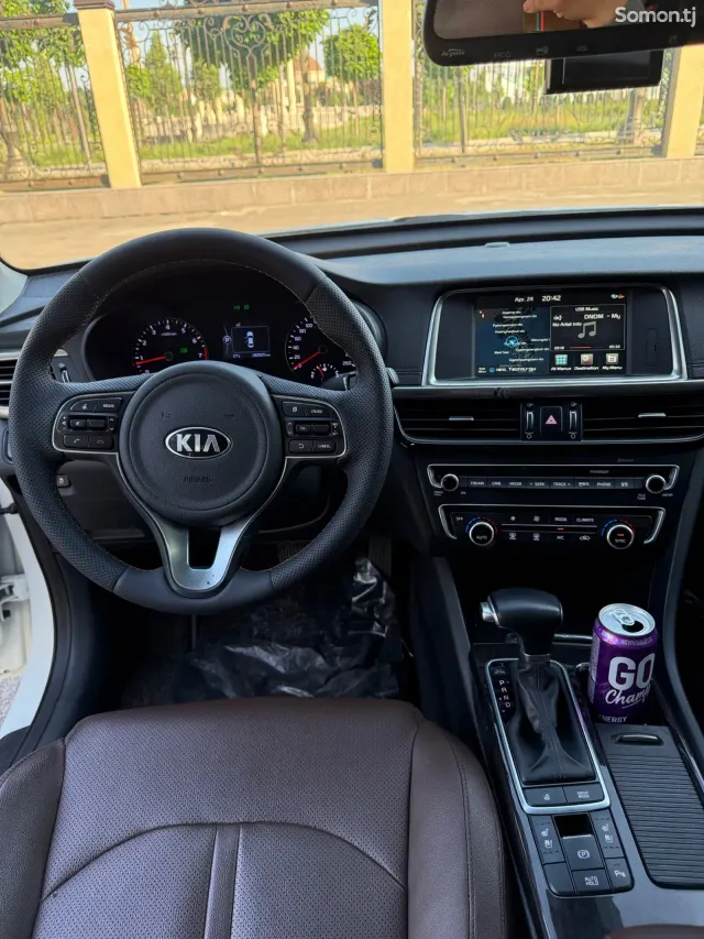 Kia K5 2015 · 2.0 AT