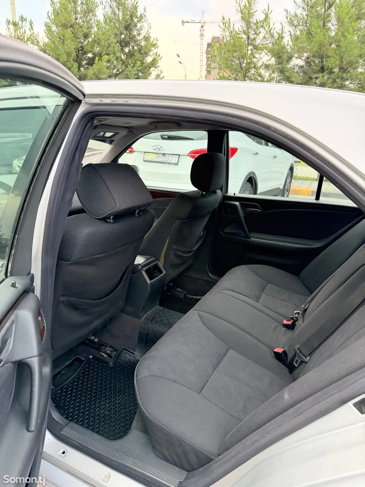 Mercedes-Benz E class 1999 · 2.0 MT