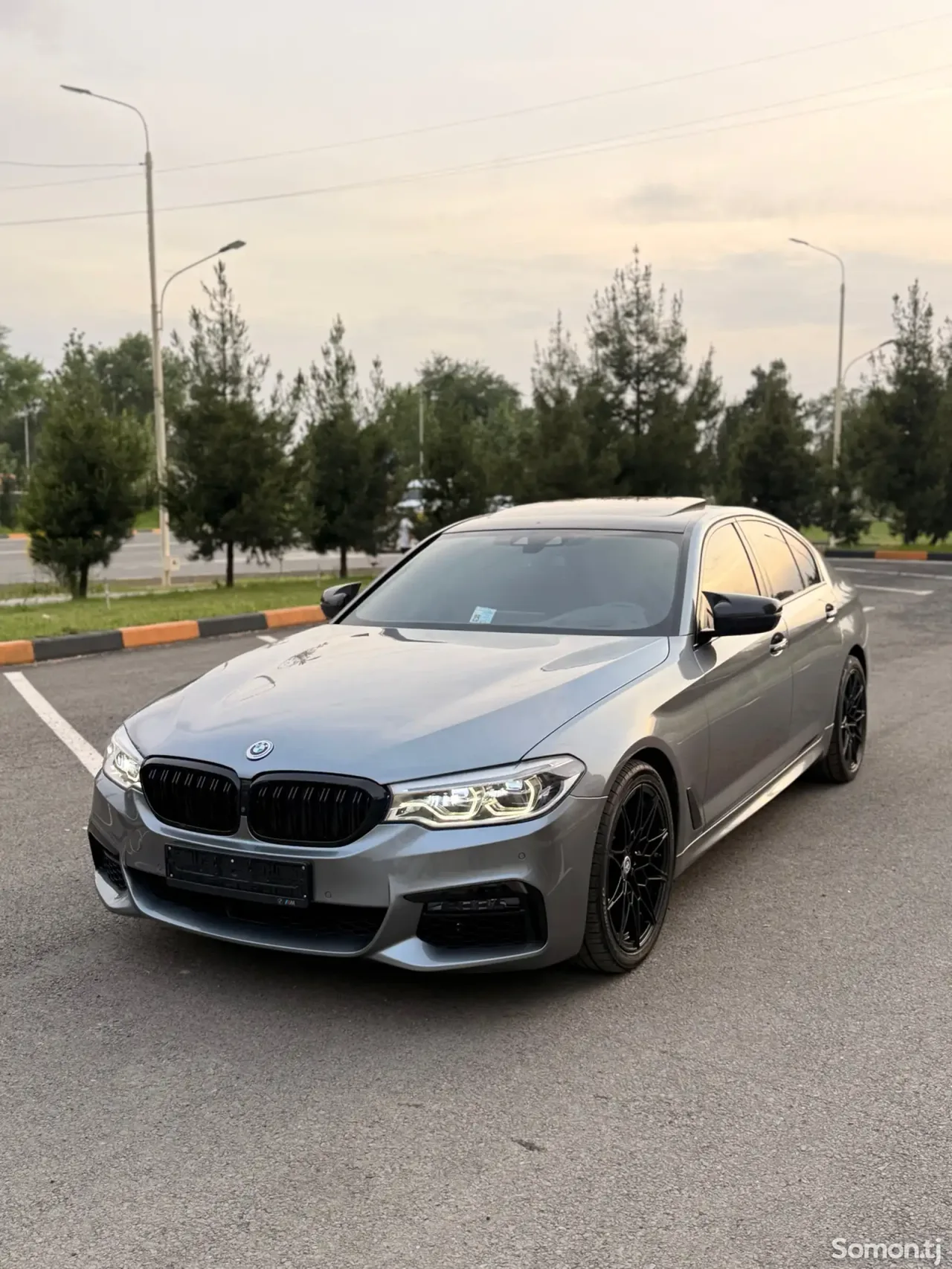 BMW 5 series 2018 · 2.0 AT