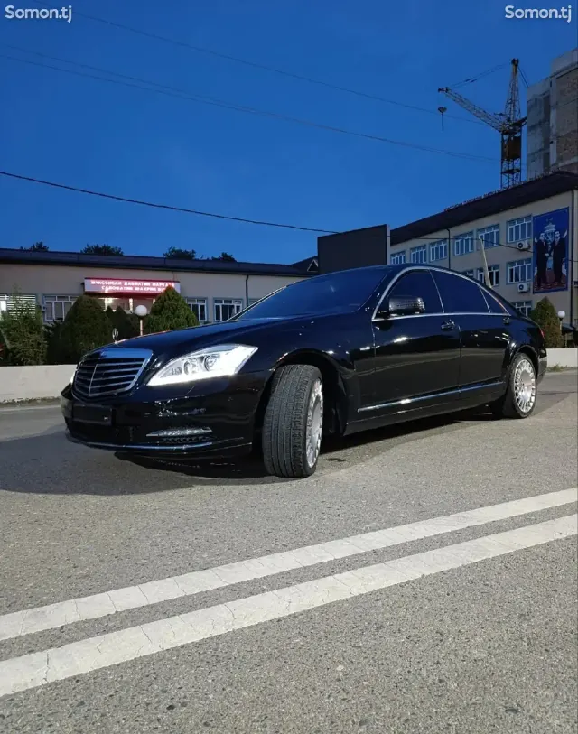 Mercedes-Benz S class 2011 · 3.5 AT