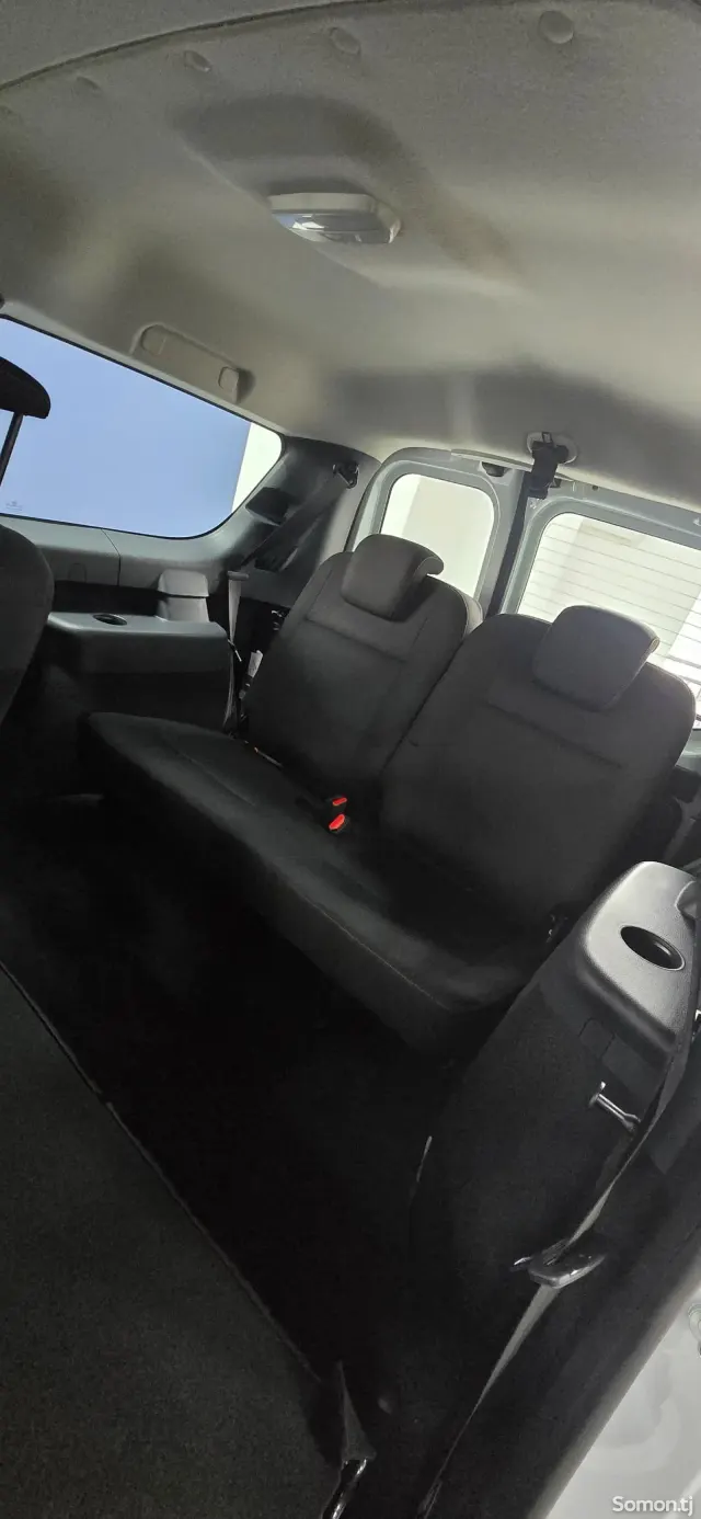 Lada (ВАЗ) Largus 2025 · 1.6 MT