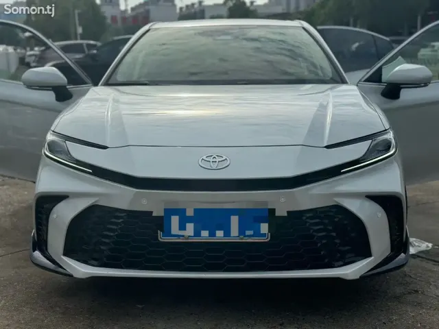 Toyota Camry 2025 · 2.0 AT