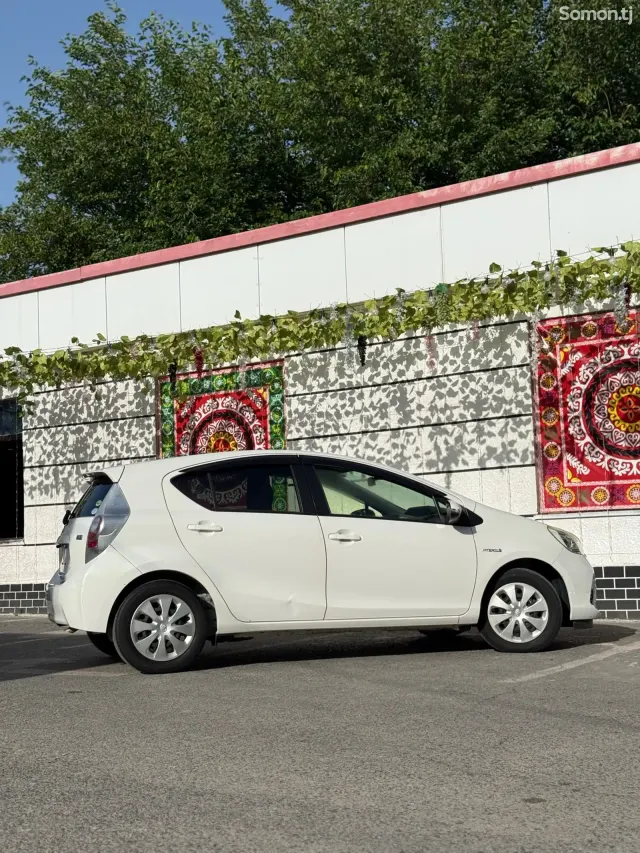 Toyota Aqua 2014 · 1.5 AT