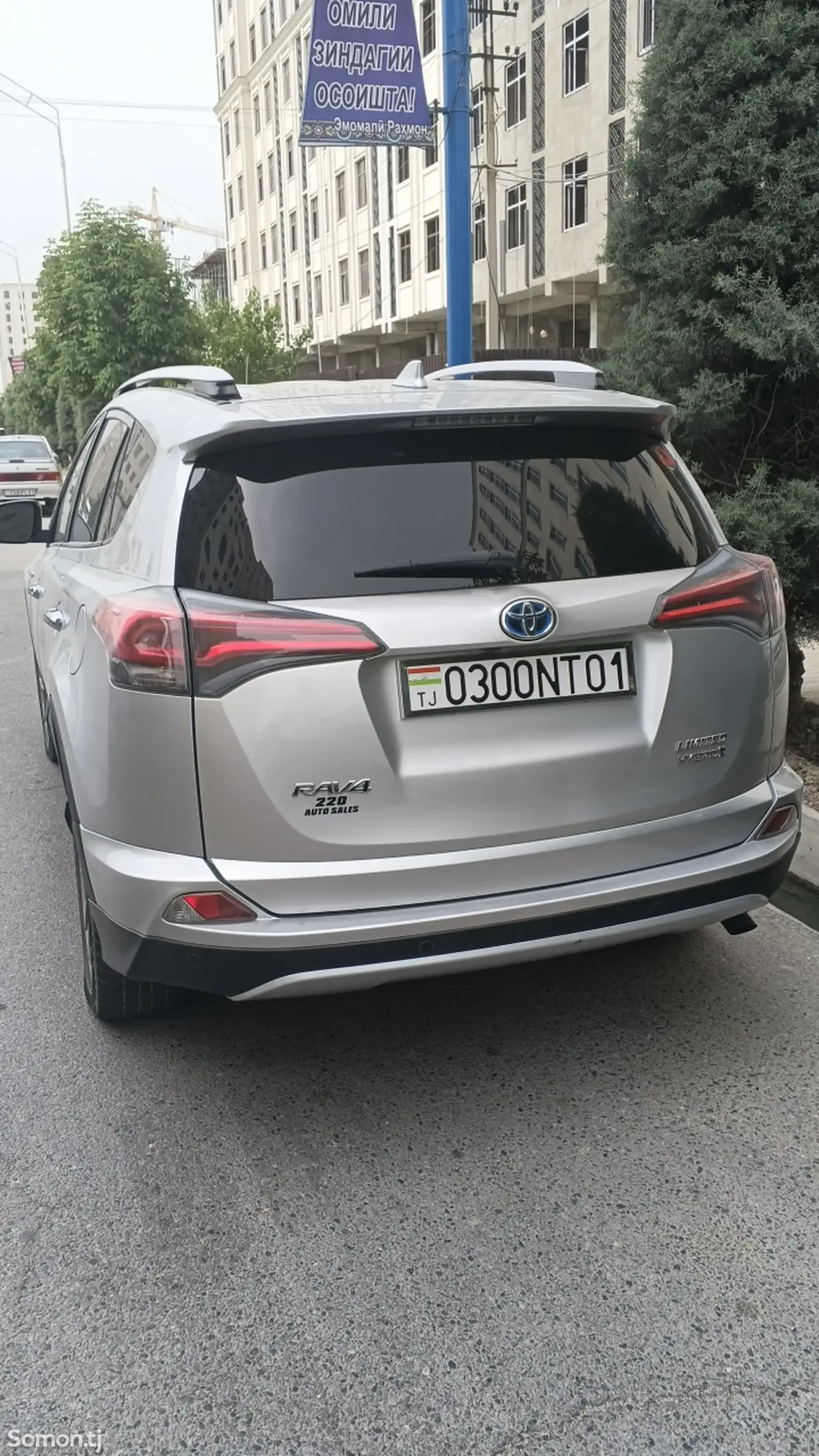 Toyota RAV 4 2017 · 2.4 AT
