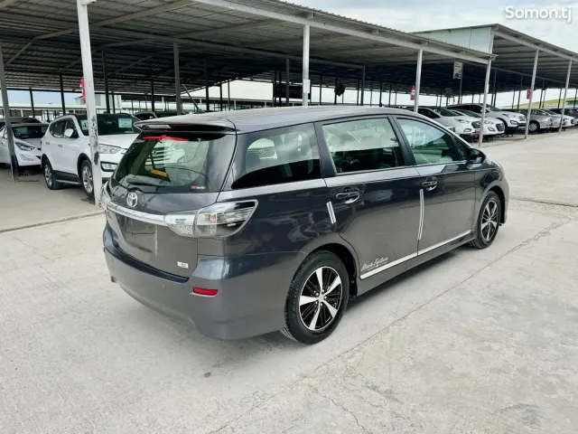 Toyota Wish 2015 · 1.8 AT