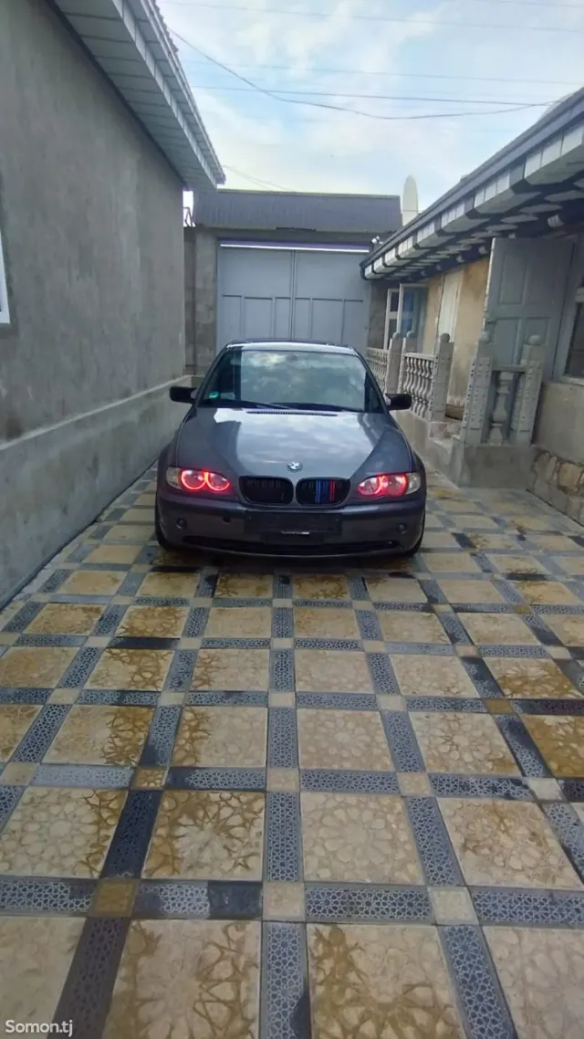 BMW 3 series 2003 · 2.0 MT