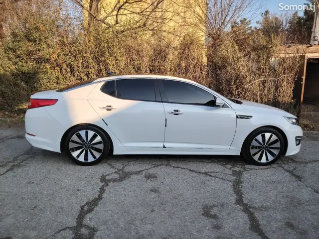 Kia K5 2010 · 2.0 AT