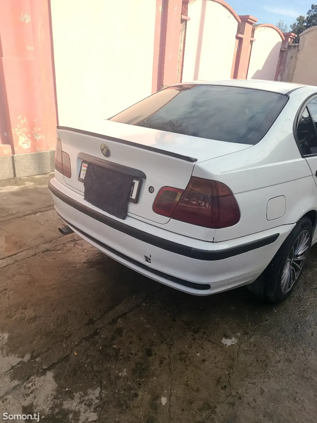 BMW 3 series 2000 · 1.8 MT