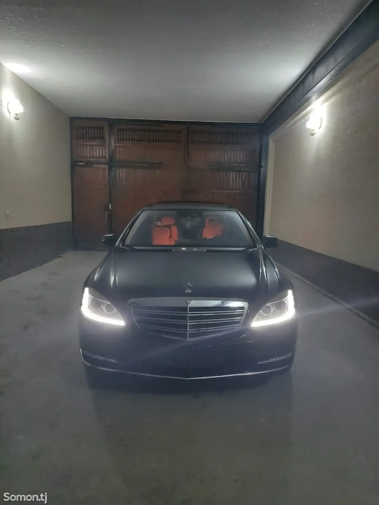 Mercedes-Benz S class 2011 · 5.0 AT