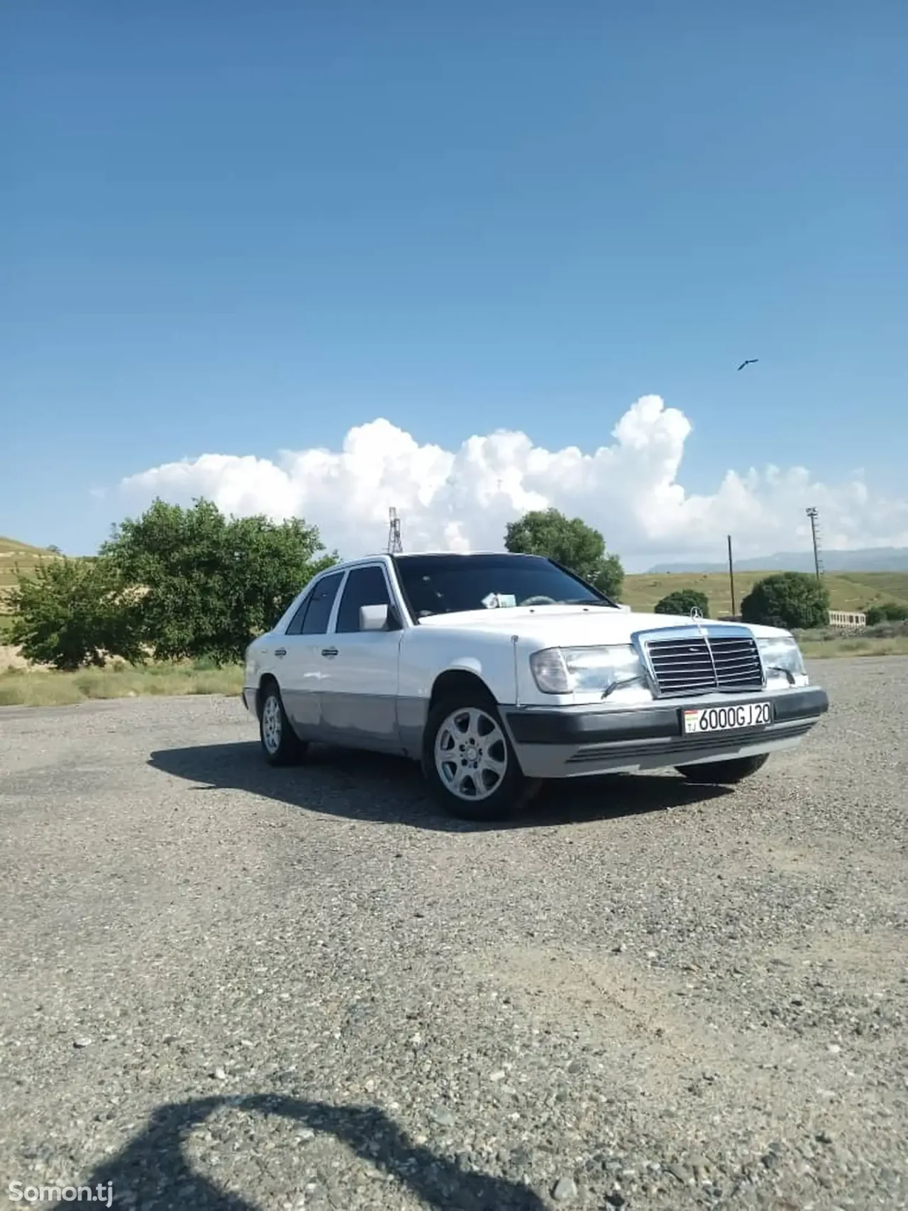 Mercedes-Benz W124 1990 · 2.0 MT