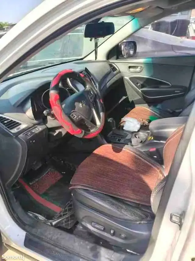 Hyundai Santa Fe 2014 · 2.4 AT