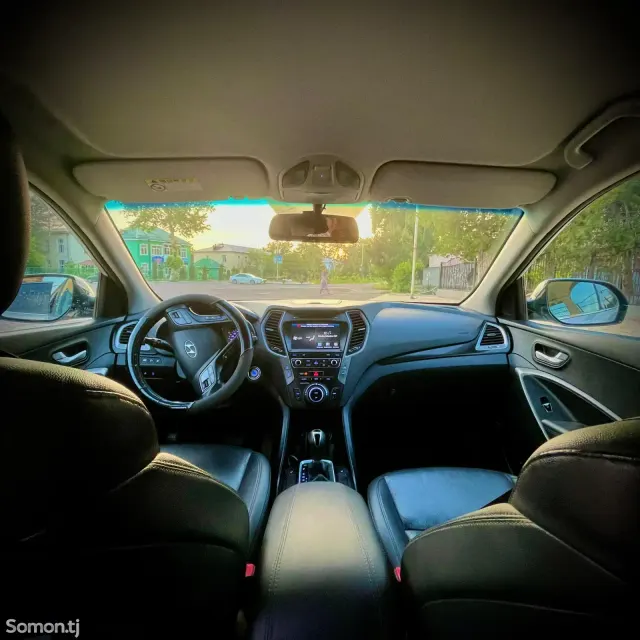 Hyundai Santa Fe 2016 · 2.0 AT