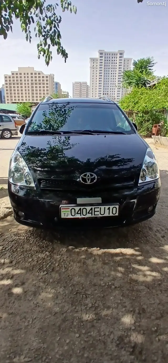 Toyota Corolla Verso 2006 · 1.8 MT